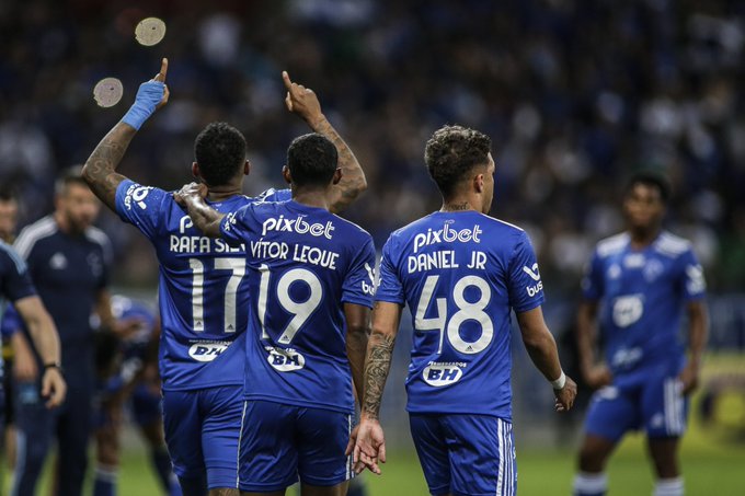 Em jogo disputado Cruzeiro bate Novorizontino e se isola na liderança