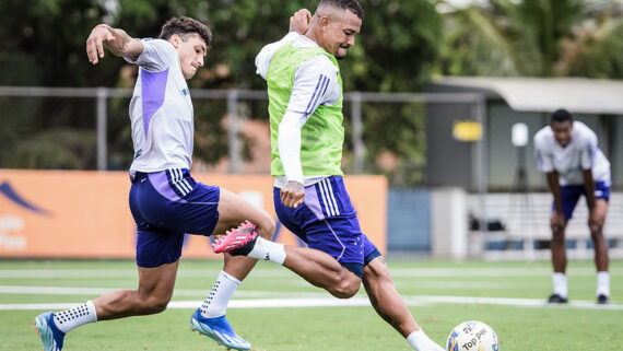 Zé Ivaldo foi apresentado de forma oficial nessa quarta-feira. (foto: Foto: Gustavo Aleixo/Cruzeiro
)