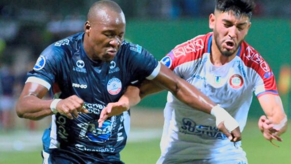 Union La Calera supera o Alianza FC fora de casa em jogo de abertura do grupo do Cruzeiro na Sul-Americana. (foto: REPRODUÇÃO / CONMEBOL / TWITTER)