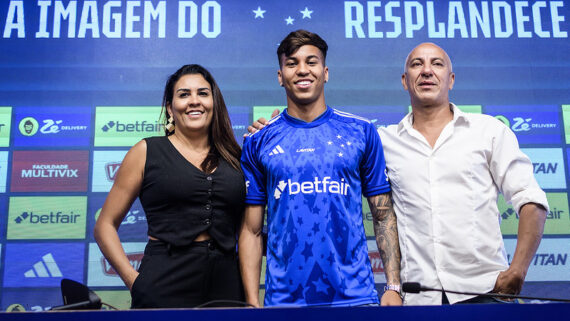 Cruzeiro apresenta Kaio Jorge e pai de jogador se emociona com chegada ao clube do coração. (foto: GUSTAVO ALEIXO / FLICKR / CRUZEIRO)