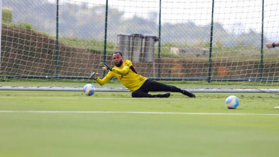 Everson em treinamento na Cidade do Galo (foto: Daniela Veiga / Atlético)