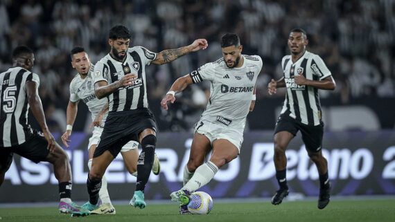 Atlético não joga bem, tem expulso e sofre goleada para o Botafogo. (foto: PEDRO SOUZA / FLICKR / ATLETICO)