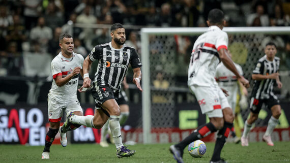 Hulk diante do São Paulo (foto: Pedro Souza / Atlético)