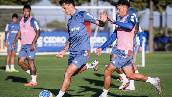 Recuperado, Dinenno volta a ficar a disposição de Seabra. (foto: Gustavo Aleixo / Cruzeiro.)