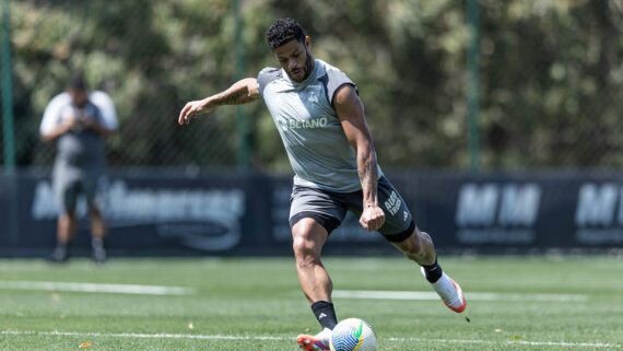 Hulk foi liberado pelo Departamento Médico do Atlético (foto: Pedro Souza / Atlético)