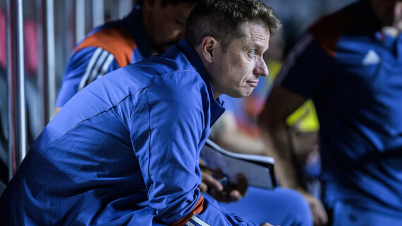 Fernando Seabra não é mais técnico do Cruzeiro. (foto: Gustavo Aleixo / Cruzeiro.)