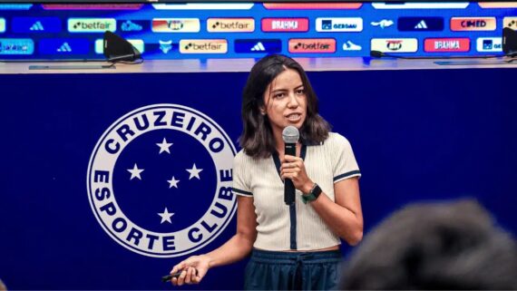 Kin Saito deixa cargo de diretora de futebol feminino do Cruzeiro (foto: FLICKR / CRUZEIRO)