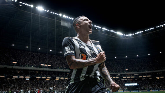 Arana comemora gol de empate do Atlético diante do Vasco (foto: Pedro Souza / Atlético)