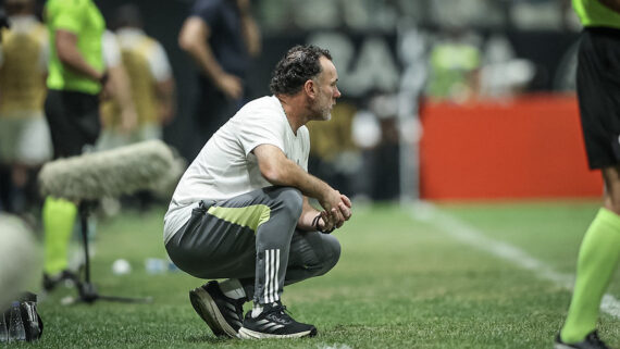 Milito analisa partida na Arena MRV (foto: Pedro Souza / Atlético)