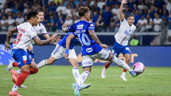 Cruzeiro saiu na frente, mas cedeu empate ao Bahia. (foto: Gustavo Aleixo/Cruzeiro.)