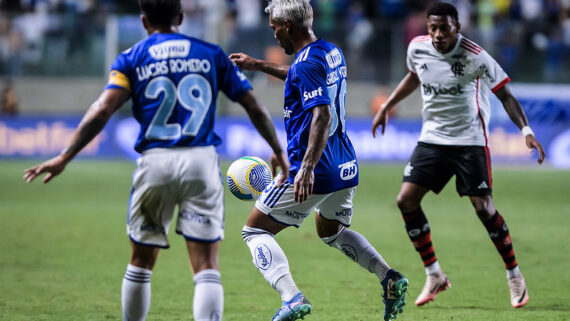 Cruzeiro encara o Criciúma pressionado para quebrar jejum de dois meses sem vitória no Brasileiro. (foto: Gustavo Aleixo / Cruzeiro.)