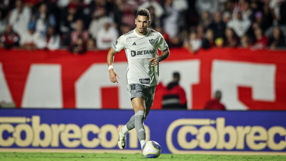 Paulinho na partida contra o São Paulo (foto: Pedro Souza / Atlético)