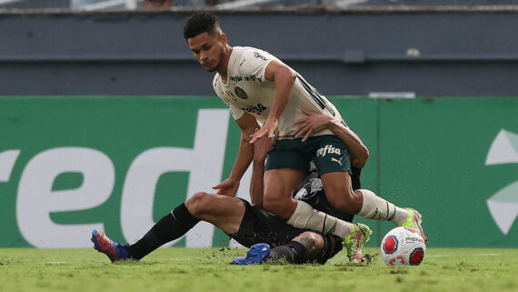 Gabriel Silva em partida do Campeonato Paulista, pelo Palmeiras (foto: Cesar Greco / Flickr / Palmeiras)