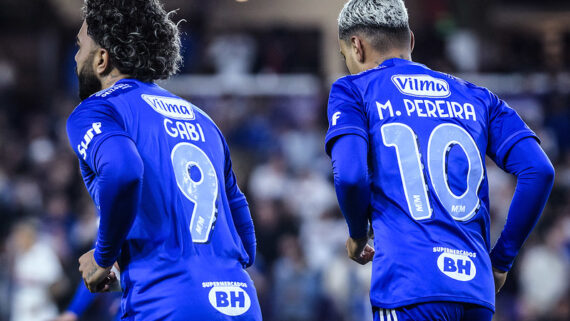 Gabigol e Matheus Pereira pelo Cruzeiro. (foto: Gustavo Aleixo/Cruzeiro)