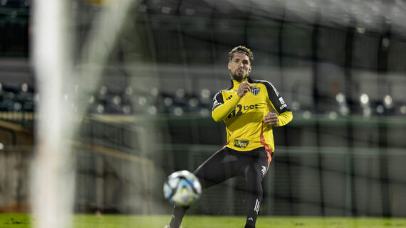 Lyanco em treinamento em Orlando (foto: Pedro Souza / Atlético)