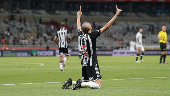 Dudu comemora gol (foto: Daniela Veiga / Atlético)