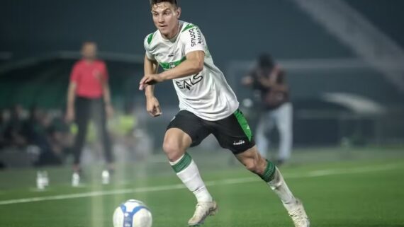 Natanael atuando pelo Coritiba (foto: JP Pacheco | Coritiba)