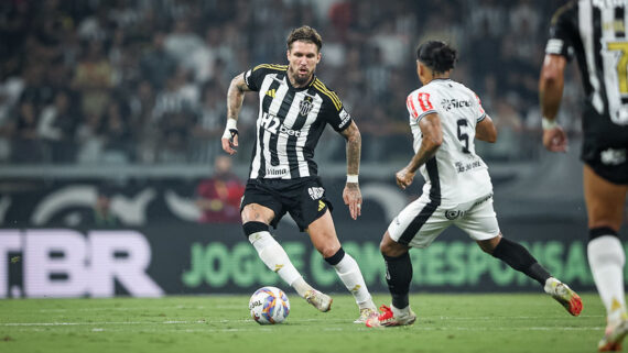 Lyanco na partida contra o Athletic (foto: Pedro Souza / Atlético)