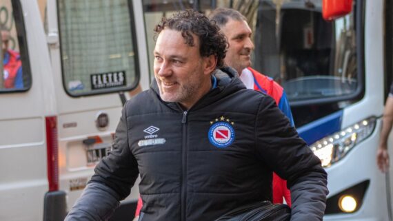 Gabriel Milito será o novo técnico do Atlético após saída de Felipão (foto: REPRODUÇÃO / ARGENTINO JUNIORS)