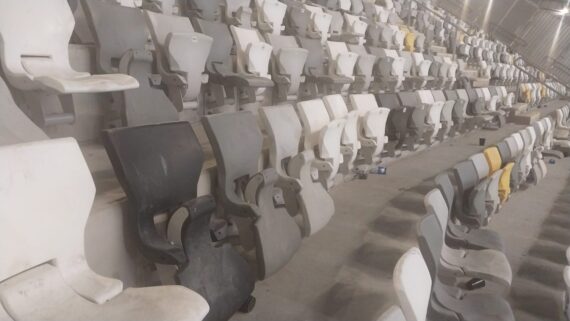 Cadeiras quebradas no setor visitante da Arena MRV (foto: Divulgação: Atlético)