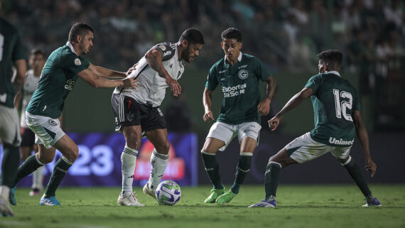Hulk em partida diante do Goiás (foto: Foto: Pedro Souza / Atlético)