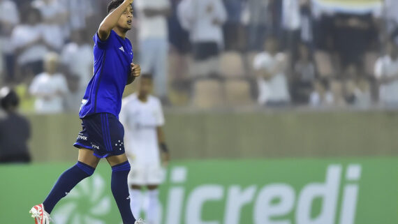 Com grande atuação de Fernando, Cruzeiro faz 3 a 0 e elimina o Santos na Copinha. (foto: Foto: Staff Images / Cruzeiro)