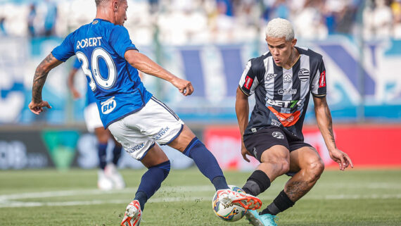 Ronaldo questiona arbitragem lance polêmico em jogo contra o Athletic (foto: STAFF IMAGES / FLICKR / CRUZEIRO)