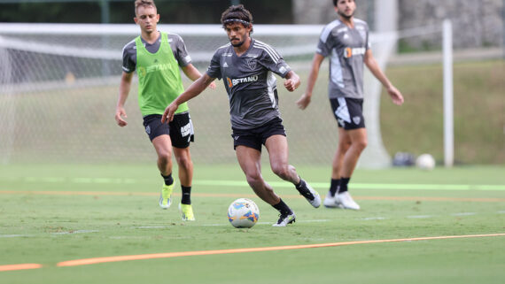Equipe trabalha na Cidade do Galo (foto: Daniela Veiga / Atlético)
