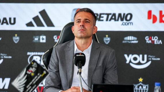Victor é apresentado oficialmente como Diretor de Futebol (foto: Pedro Souza / Atlético)