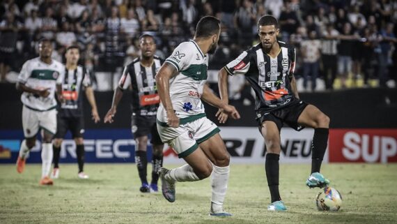 Robert em ação pelo Athletic no Campeonato Mineiro (foto: Fernanda Trindade/Athletic Club)