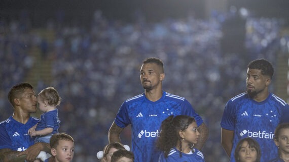 Larcamón indica prováveis substitutos de Marlon e Zé Ivaldo. (foto: Fotos : Staff Images / Cruzeiro)