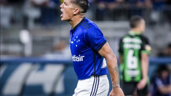 Volante Lucas Romero foi julgado nesta quinta-feira pelo TJD (foto: GUSTAVO ALEIXO / FLICKR / CRUZEIRO)