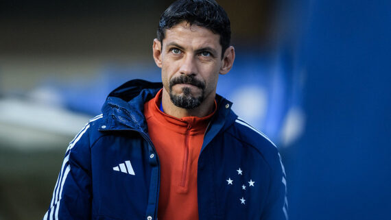 Moisés, auxiliar de Seabra, falou em coletiva pós jogo. (foto: GUSTAVO ALEIXO / FLICKR / CRUZEIRO)