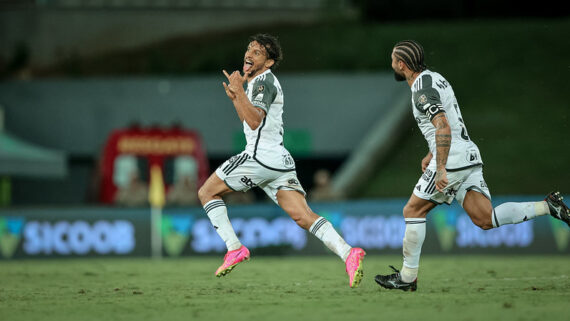 Scarpa comemora mais um gol pelo Atlético (foto: Pedro Souza / Atlético)