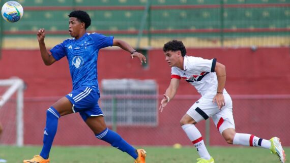 Cruzeiro vence o São Paulo e dá passo importante rumo a final da Copa do Brasil sub-17 (foto: Miguel Schincariol / São Paulo
)