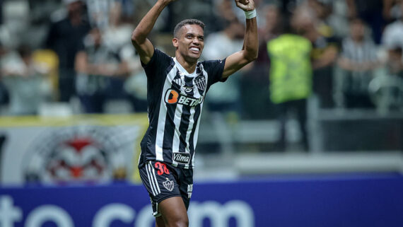 Pedrinho comemora gol (foto: Pedro Souza / Atlético)