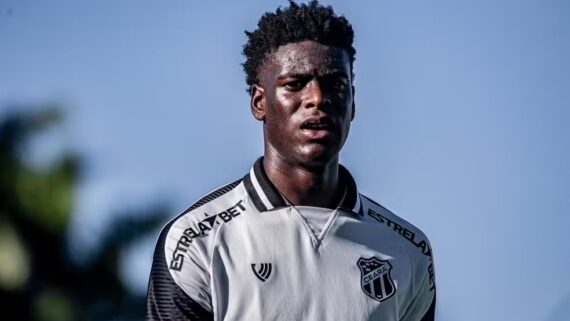 Cruzeiro chega a acordo e anuncia contratação de jovem zagueiro do Ceará. (foto: GABRIEL SILVA / CEARÁ SC)