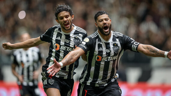 Hulk comemora segundo gol diante do Corinthians (foto: Pedro Souza / Atlético)