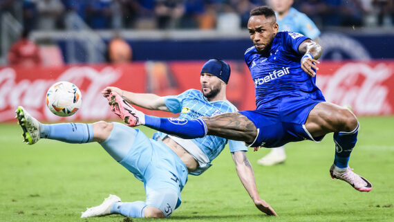 Diário Olé, da Argentina, destaca história do Cruzeiro. (foto: Gustavo Aleixo/Cruzeiro)