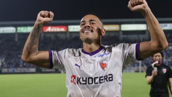 Em boa fase no Japão, Rafael Elias pode render boa quantia ao Cruzeiro. (foto: J.League.)