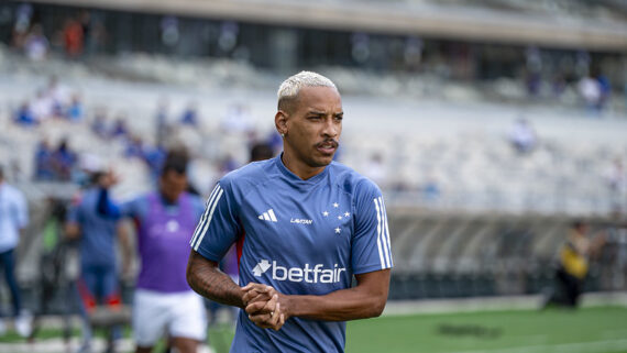 Matheus Pereira vai permanecer no Cruzeiro. (foto: Gustavo Aleixo / Cruzeiro.)