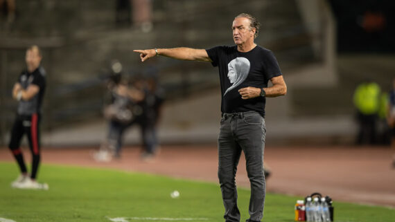 Cuca na partida do Atlético contra o Caracas (foto: Foto: Pedro Souza / Atlético)