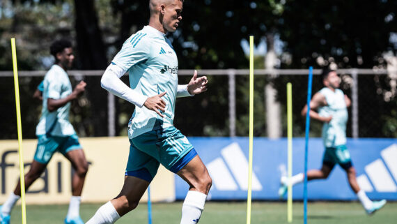 Janderson sofre grave lesão e será desfalque no Cruzeiro. (foto: Gustavo Aleixo/Cruzeiro.)