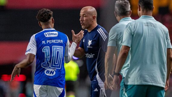 Leonardo Jardim elogiou bom momento coletivo e individual da equipe (foto: RAFAEL VIEIRA / FLICKR / CRUZEIRO)