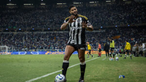 Hulk no clássico contra o Cruzeiro (foto: Pedro Souza / Atlético)