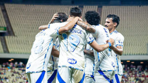 Cruzeiro bateu o Fortaleza no Castelão por 2 a 0. (foto: Samuel Andrade.)