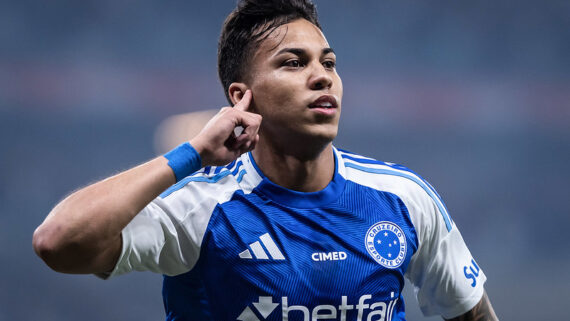 Kaio Jorge brilhou com dois gols no Mineirão. (foto: Gustavo Aleixo / Cruzeiro.)
