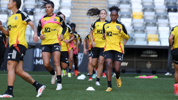 Vingadoras fizeram treinamento na Arena MRV (foto: Daniela Veiga / Atlético)