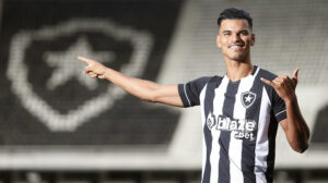 O Atlético encaminhou a contratação do volante do Botafogo Danilo Barbosa, (foto: Foto: Vítor Silva/Botafogo)