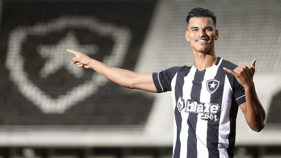 O Atlético encaminhou a contratação do volante do Botafogo Danilo Barbosa, (foto: Foto: Vítor Silva/Botafogo)